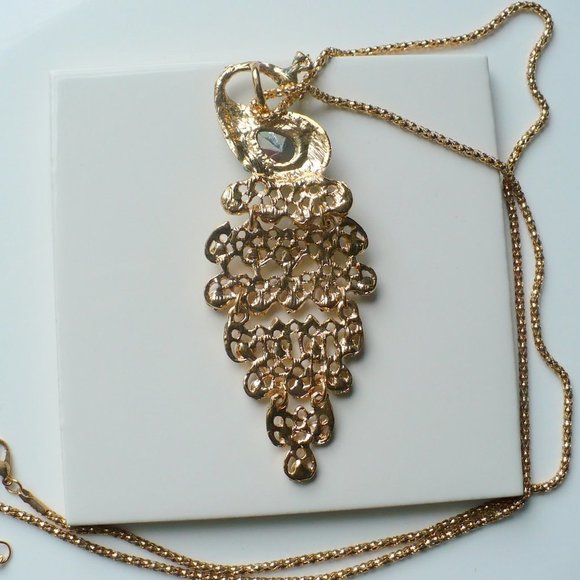 ❤️ Rhinestone Peacock Pendant Necklace Teal and Gold-tone, With Movable Tail - Picture 3 of 9